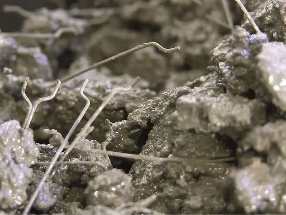 Mixing Steel Fiber at standard dosage for concrete